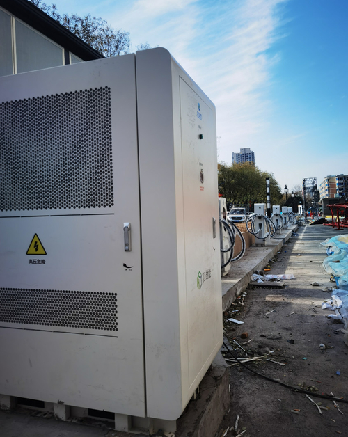 Dernières nouvelles de l'entreprise Une pile de recharge flexible de Mckee Technical Charging