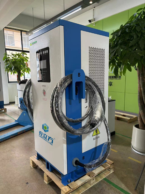 Un bon prix. Station de recharge électrique intelligente de 160 kW debout au sol Norme européenne en ligne