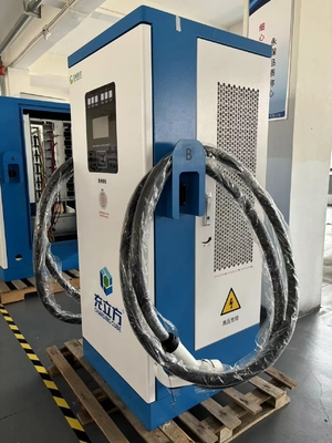 Un bon prix. Stations de recharge de voiture à courant continu de 120 watts à charge unique et double en ligne