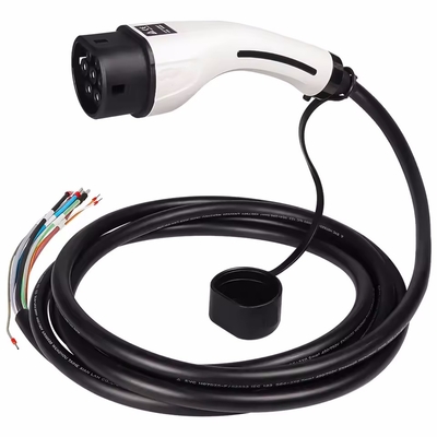 Un bon prix. Plug de charge électrique OEM 32A 7.3kw Plug de charge électrique de type 2 avec câble de 5 m en ligne