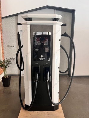 Un bon prix. Opération sur mesure Ocpp Chine Fabricant Station de recharge de voiture électrique pile de recharge en courant continu 120kW Route de niveau 3 en ligne
