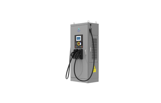 Chargeur à courant continu de 480 kW. Configuration de qualité commerciale pour une durabilité en plein air et un fonctionnement sans problème.